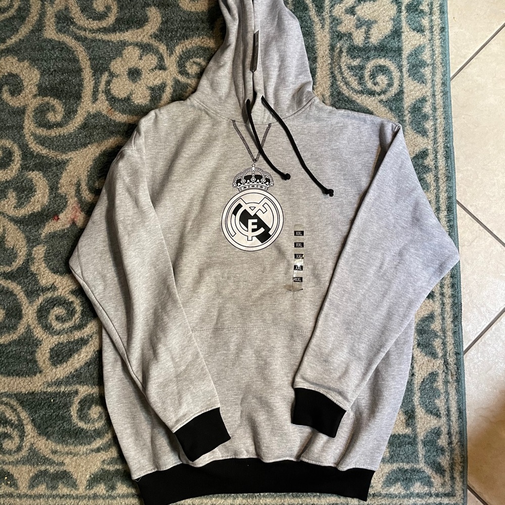Black Friday sales!!!Grey Real Madrid Men’s Hoodie XL